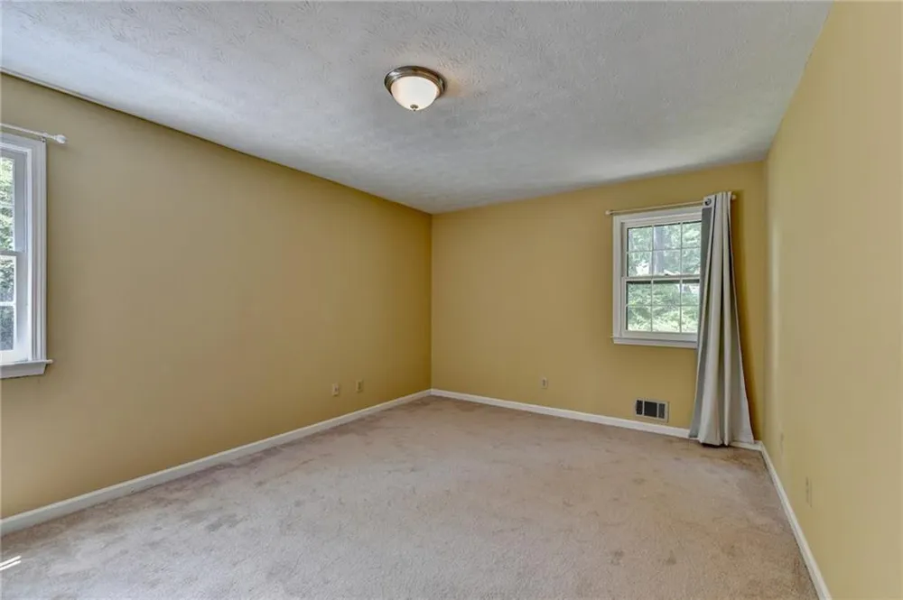 567 Planters Row SW Lilburn, GA 30047