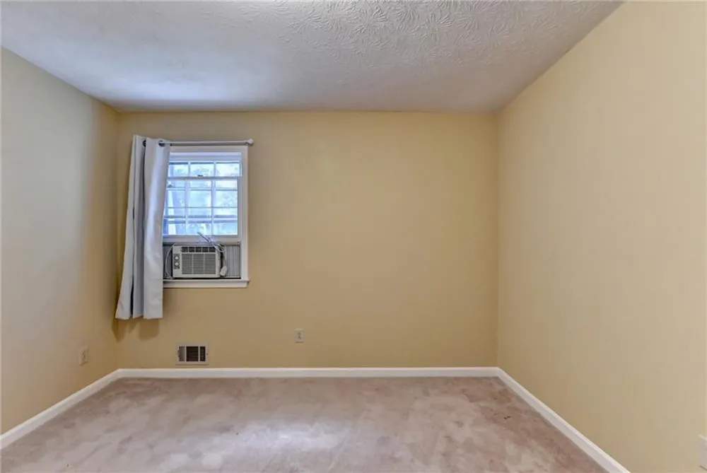 567 Planters Row SW Lilburn, GA 30047