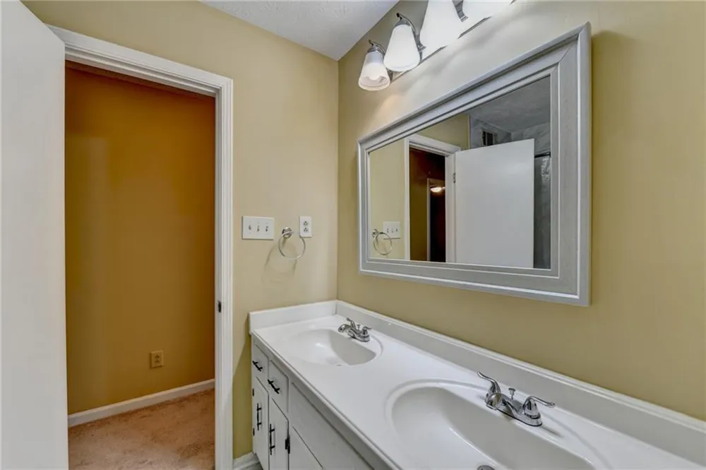 567 Planters Row SW Lilburn, GA 30047