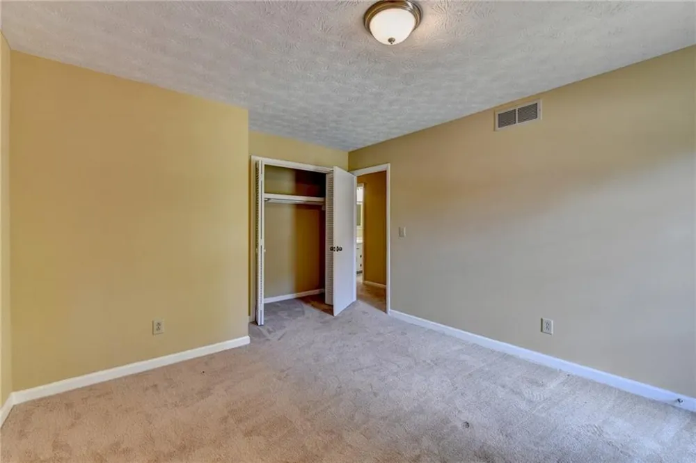 567 Planters Row SW Lilburn, GA 30047
