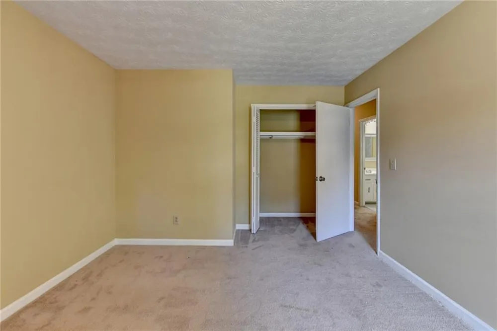 567 Planters Row SW Lilburn, GA 30047