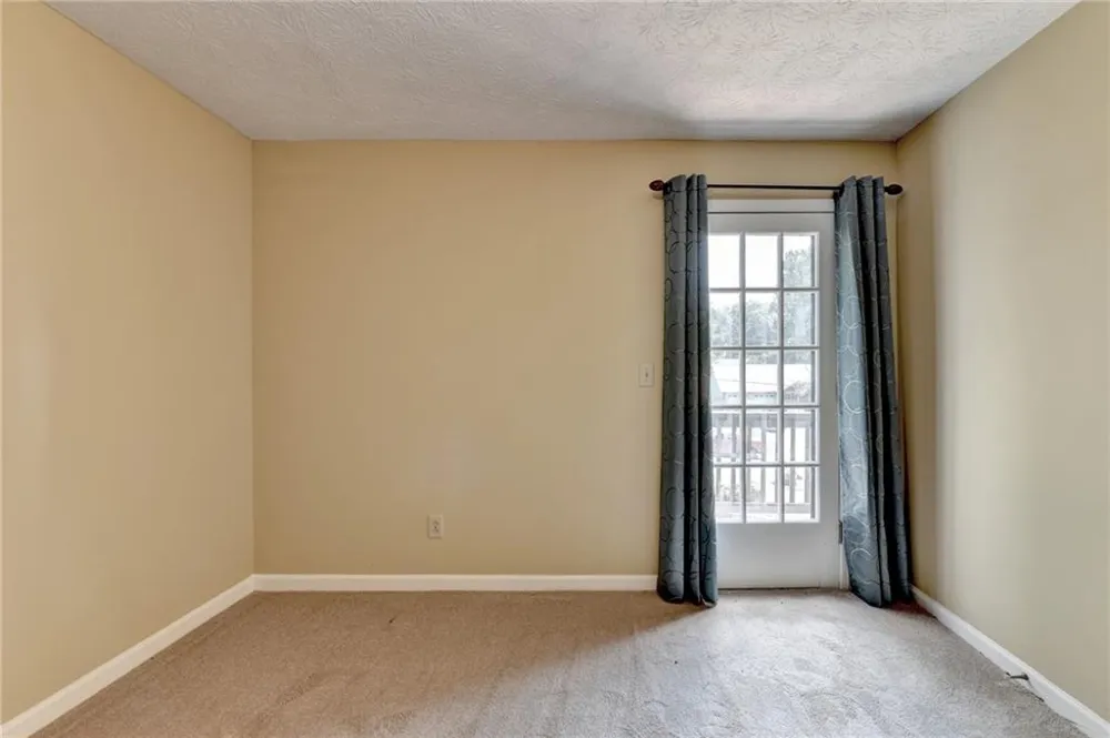 567 Planters Row SW Lilburn, GA 30047