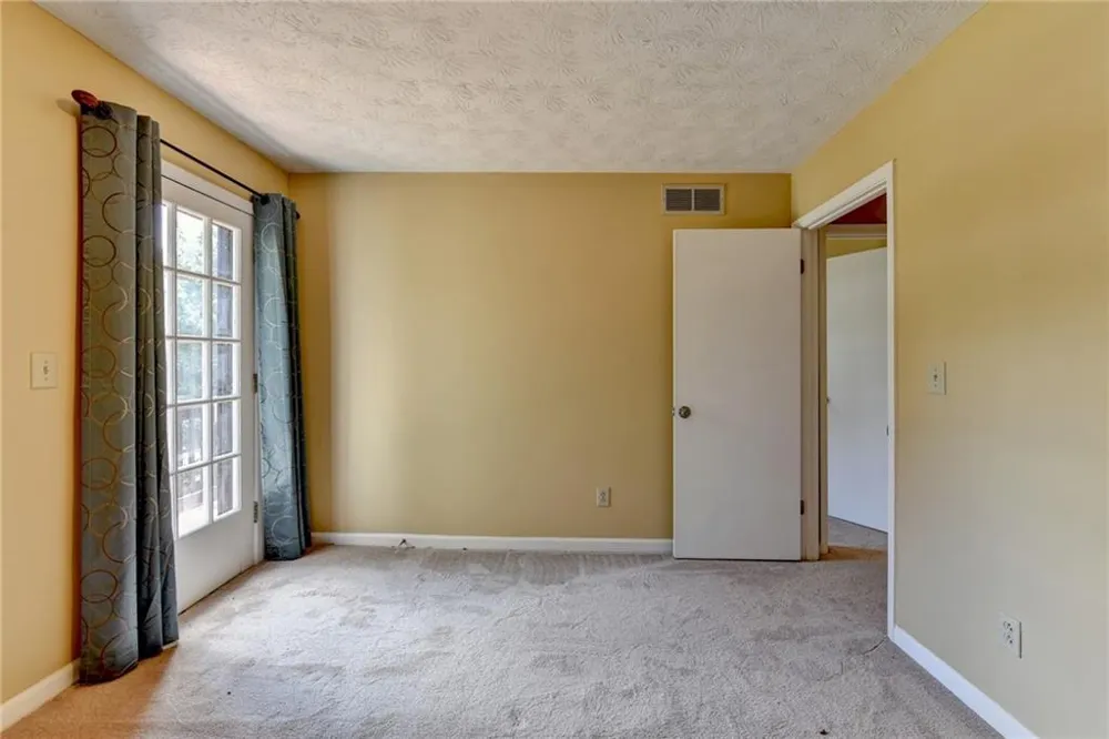 567 Planters Row SW Lilburn, GA 30047