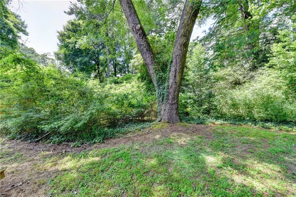 567 Planters Row SW Lilburn, GA 30047