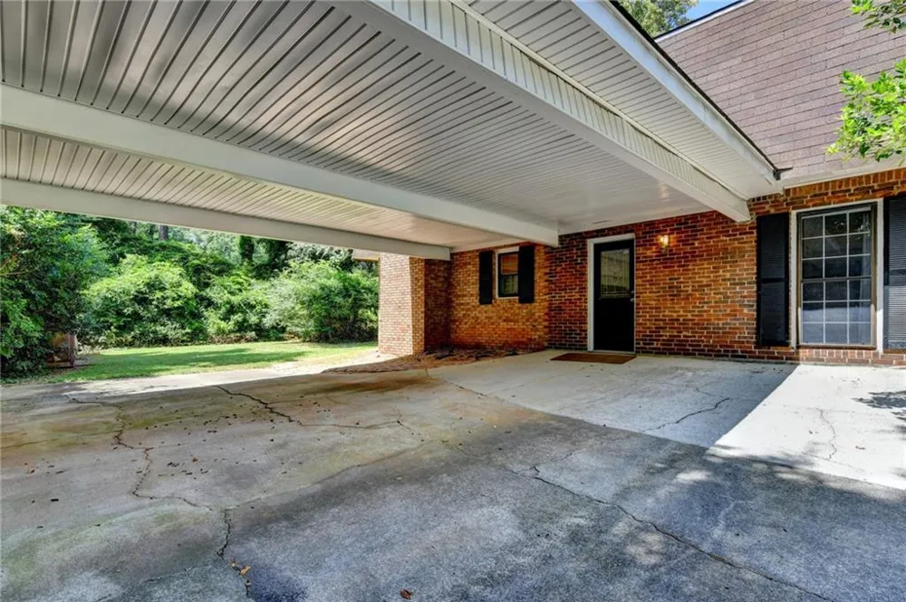 567 Planters Row SW Lilburn, GA 30047