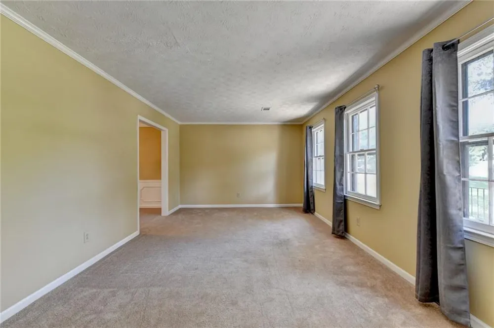 567 Planters Row SW Lilburn, GA 30047
