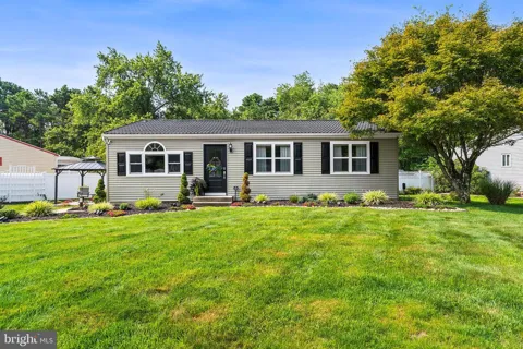 109 S RIVER DRIVE