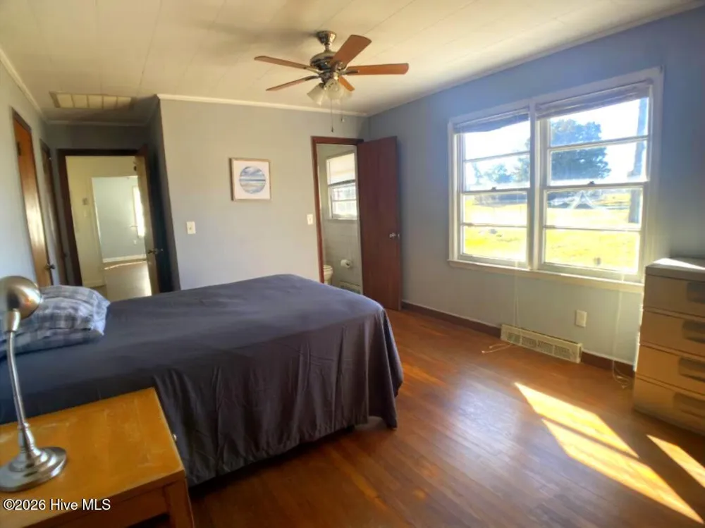 13570 Lake Road Engelhard, NC 27824