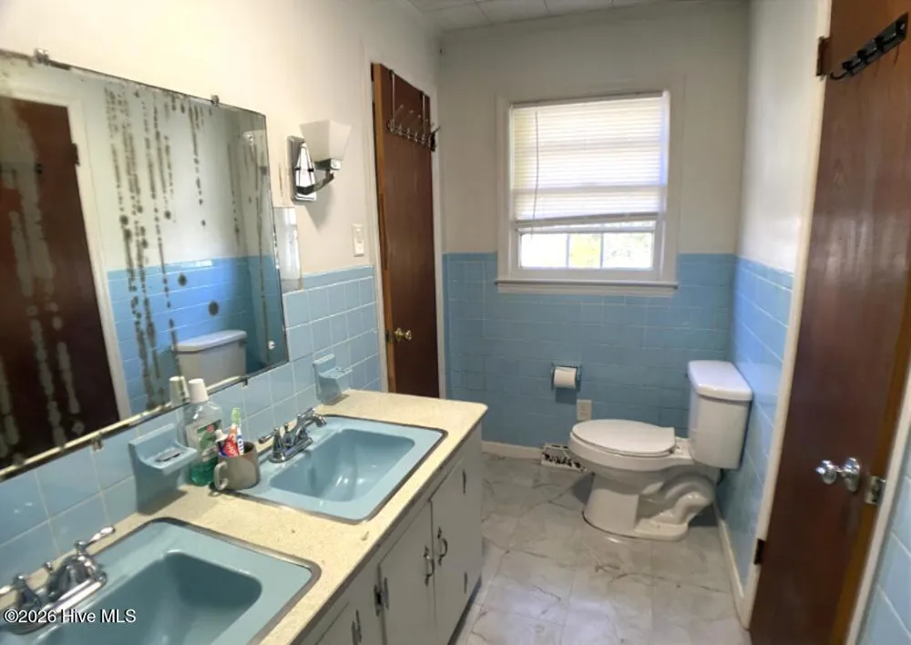 13570 Lake Road Engelhard, NC 27824
