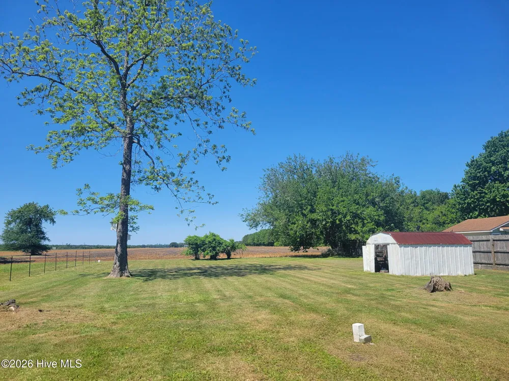 13570 Lake Road Engelhard, NC 27824