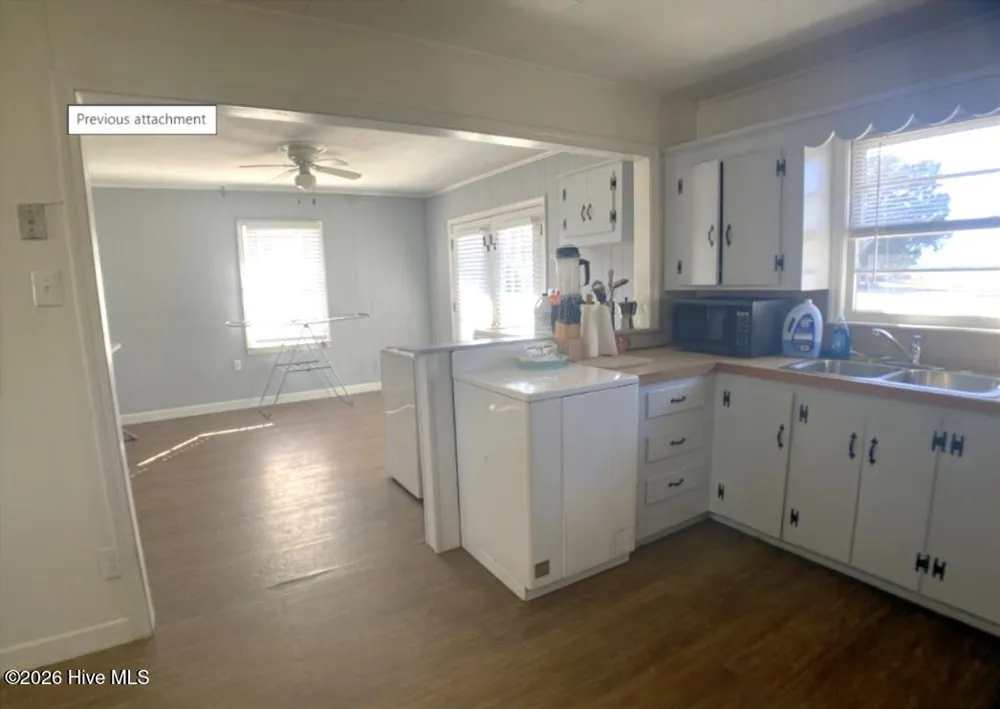 13570 Lake Road Engelhard, NC 27824
