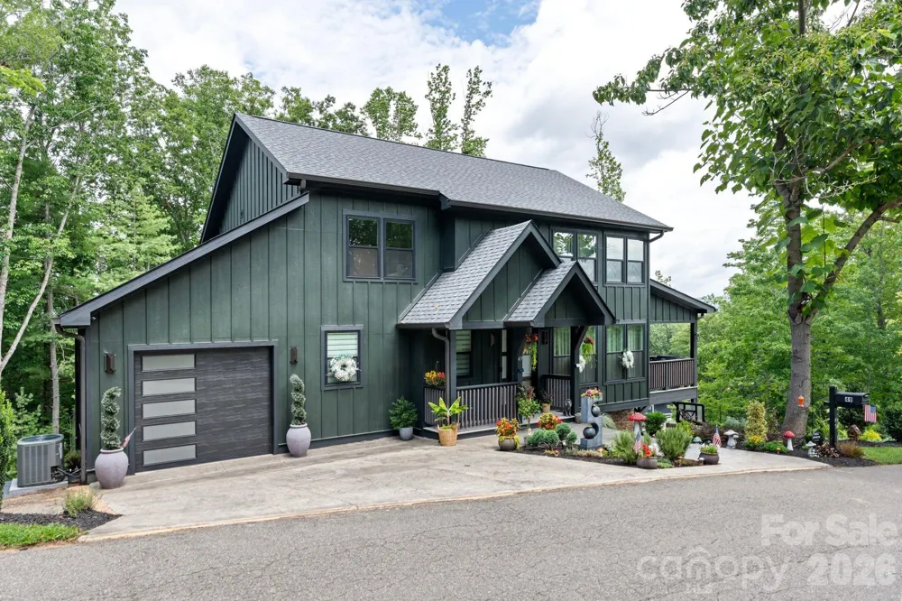 49 Timber Moss Drive Asheville, NC 28804