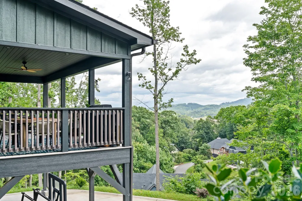 49 Timber Moss Drive Asheville, NC 28804