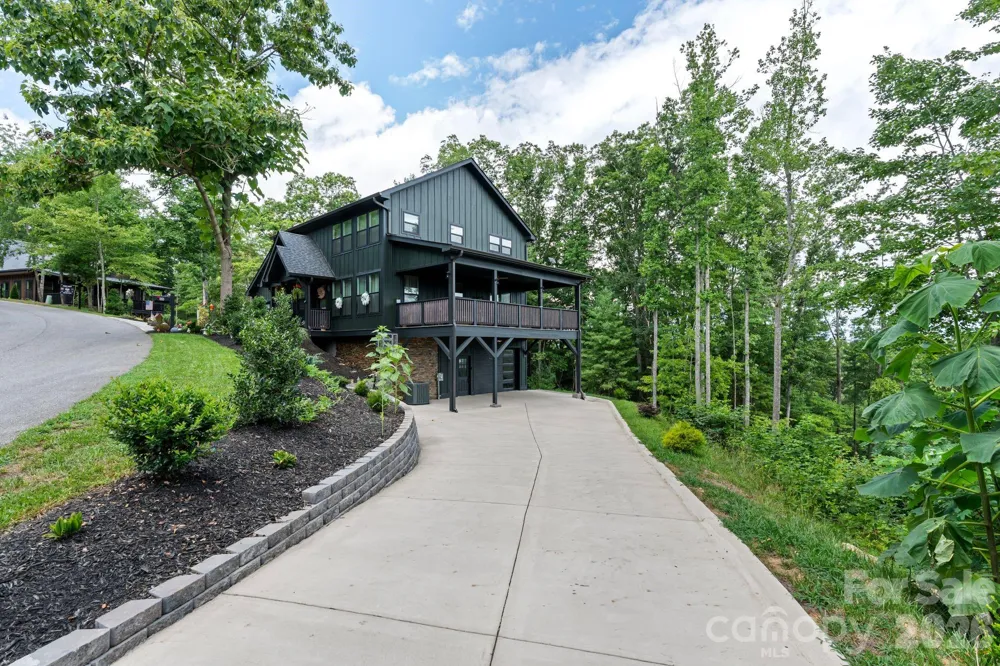 49 Timber Moss Drive Asheville, NC 28804
