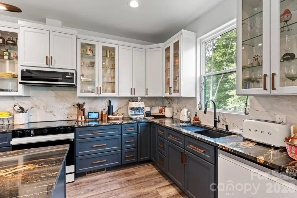 49 Timber Moss Drive Asheville, NC 28804