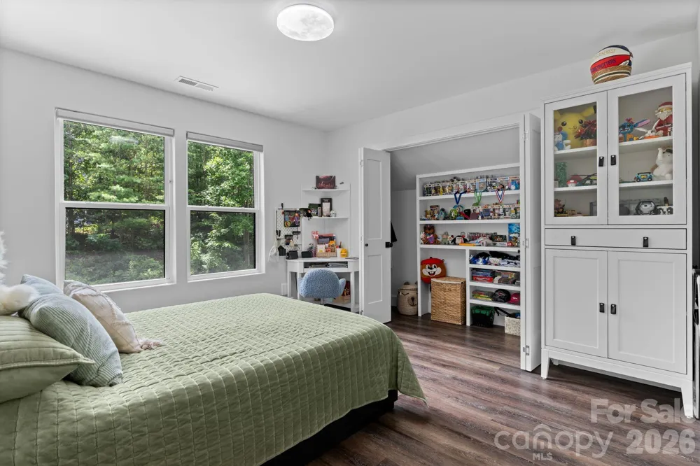 49 Timber Moss Drive Asheville, NC 28804