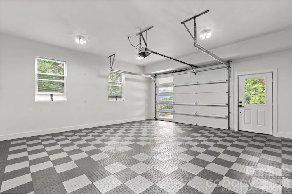 49 Timber Moss Drive Asheville, NC 28804