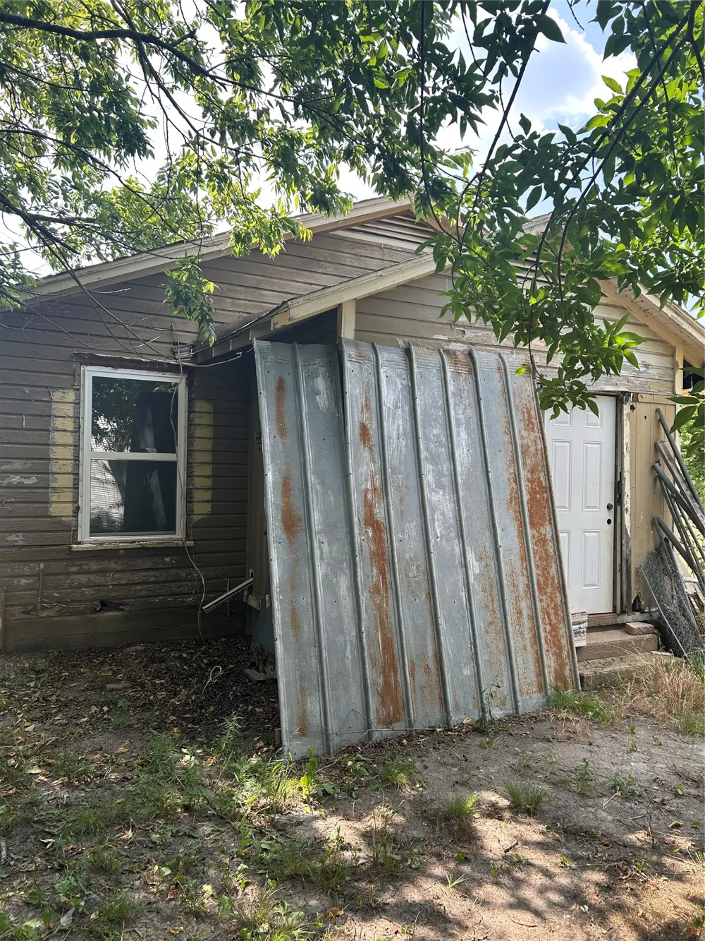 204 8th Street Honey Grove, TX 75446