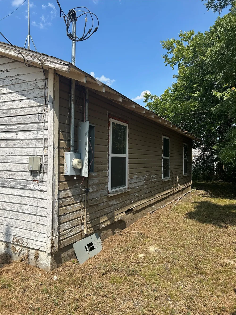 204 8th Street Honey Grove, TX 75446