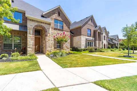 4666 Rhett Lane #E