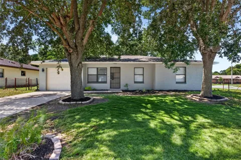 502 LOOMIS TRAIL