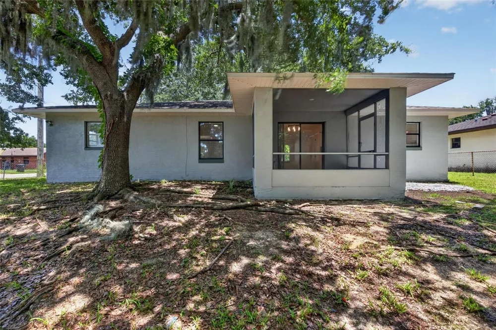 502 LOOMIS TRAIL Daytona Beach, FL 32114