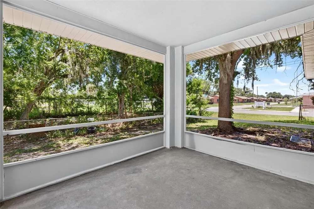 502 LOOMIS TRAIL Daytona Beach, FL 32114