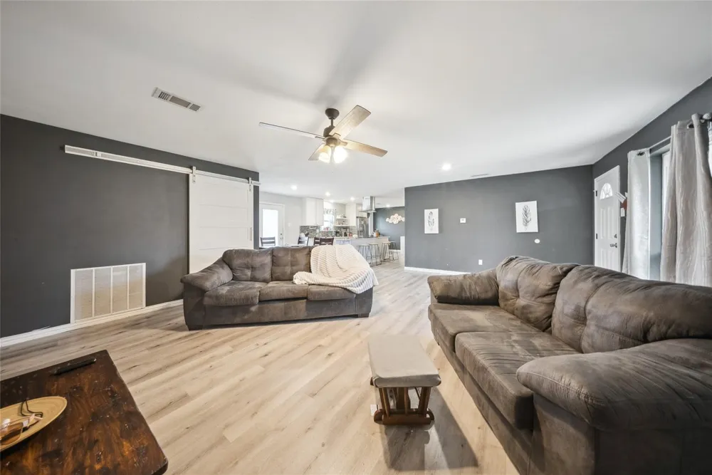 106 Glenview Place Hutchins, TX 75141