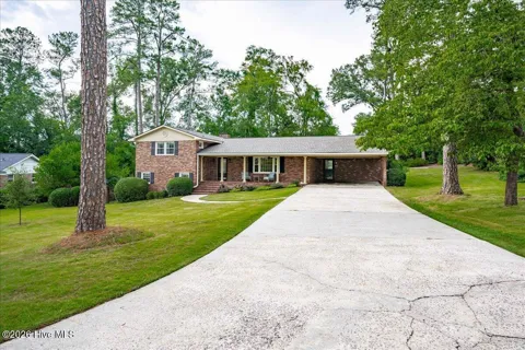 933 Campbellton Drive