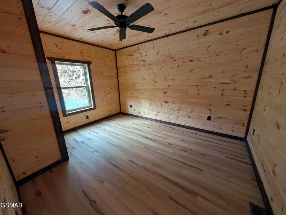 928 Ski Mountain Road Gatlinburg, TN 37738