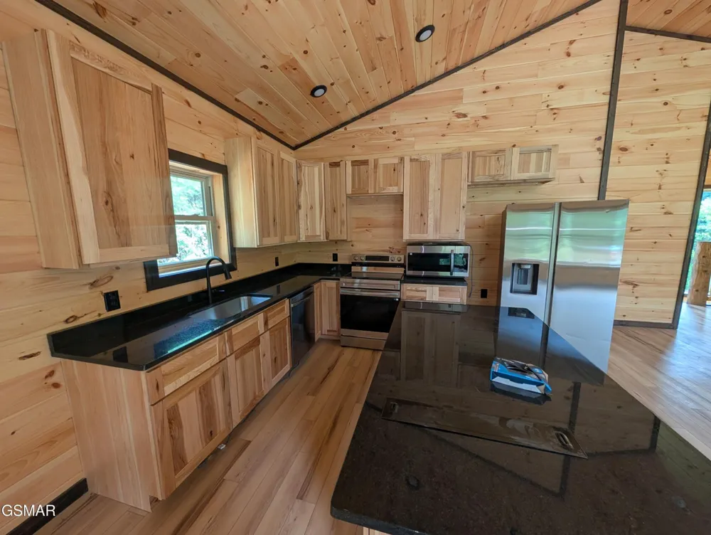 928 Ski Mountain Road Gatlinburg, TN 37738