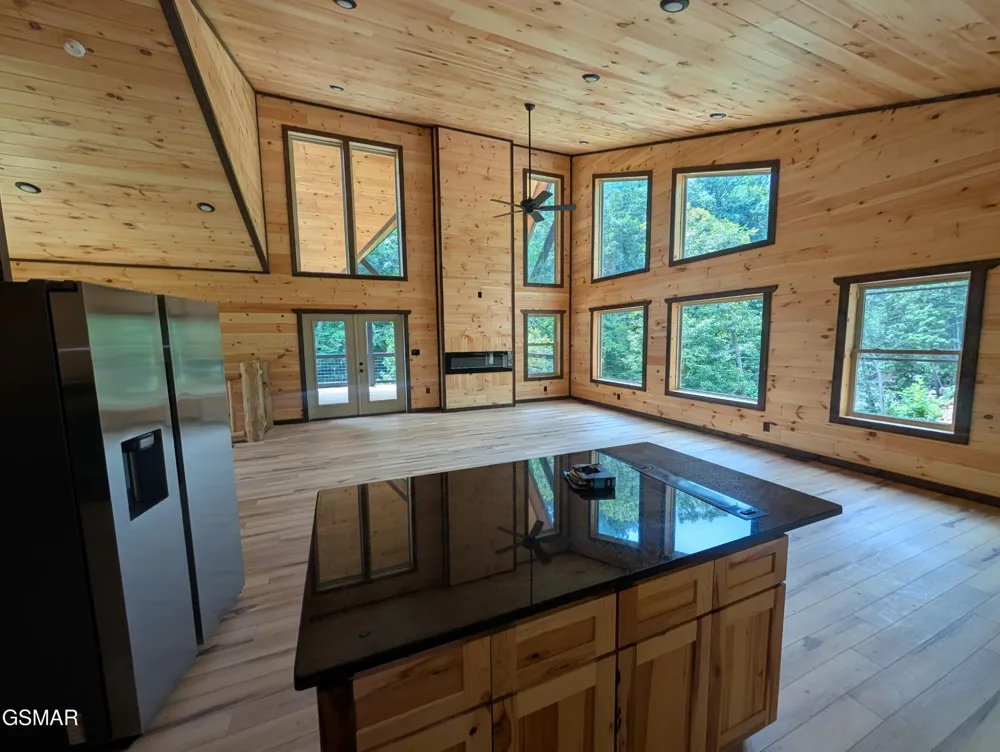 928 Ski Mountain Road Gatlinburg, TN 37738