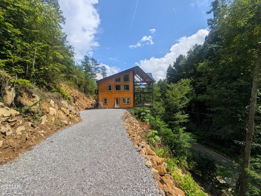 928 Ski Mountain Road Gatlinburg, TN 37738