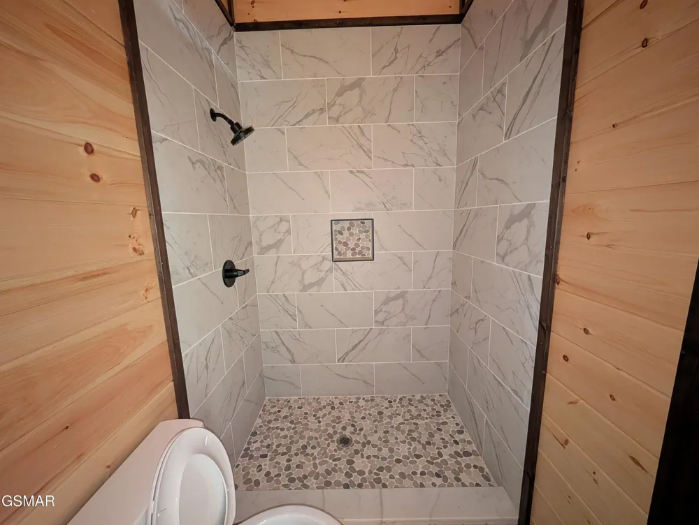 928 Ski Mountain Road Gatlinburg, TN 37738