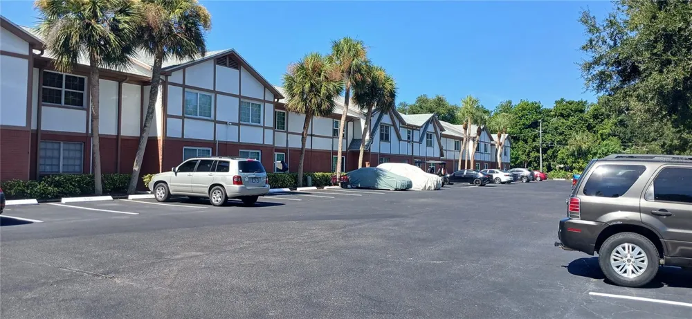 650 PINELLAS POINT DRIVE S #110 St Petersburg, FL 33705
