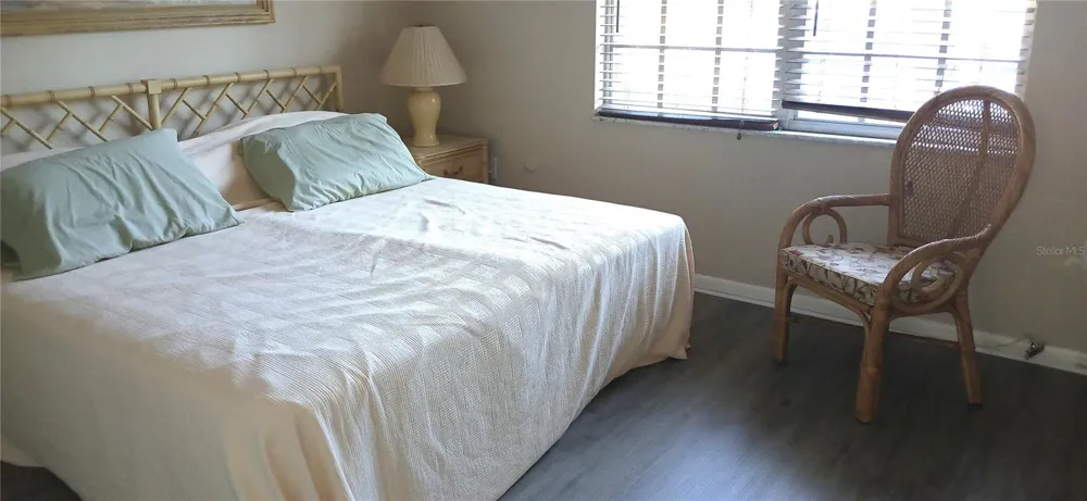 650 PINELLAS POINT DRIVE S #110 St Petersburg, FL 33705