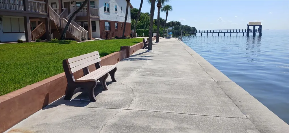 650 PINELLAS POINT DRIVE S #110 St Petersburg, FL 33705