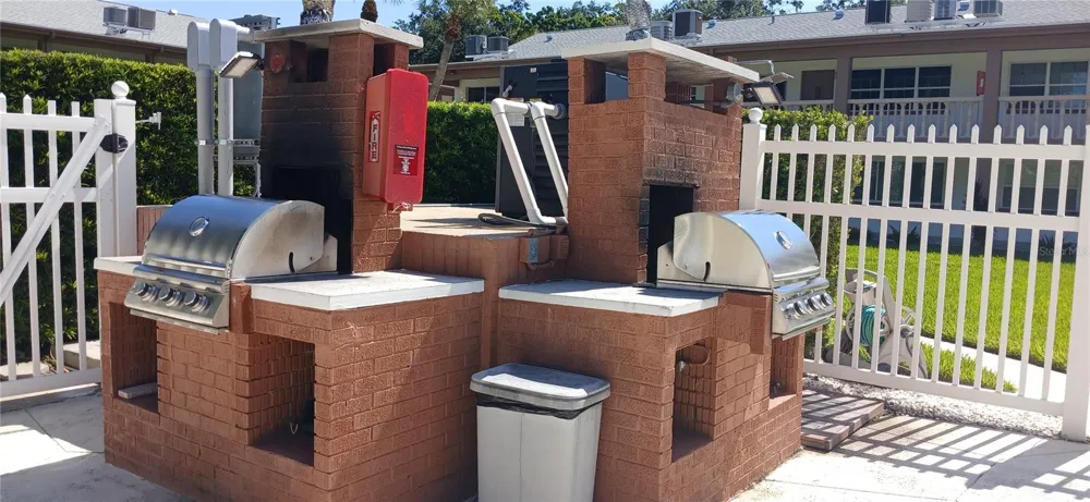 650 PINELLAS POINT DRIVE S #110 St Petersburg, FL 33705