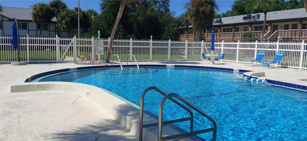 650 PINELLAS POINT DRIVE S #110 St Petersburg, FL 33705