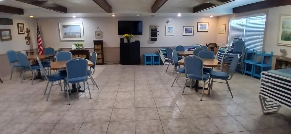 650 PINELLAS POINT DRIVE S #110 St Petersburg, FL 33705