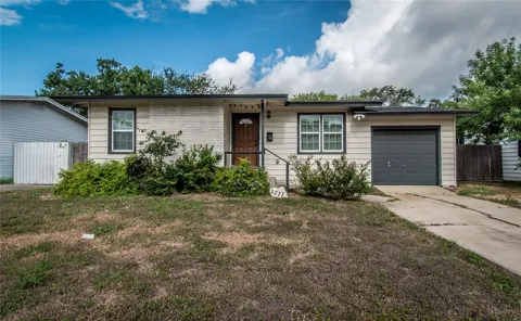 1221 Vance Drive
