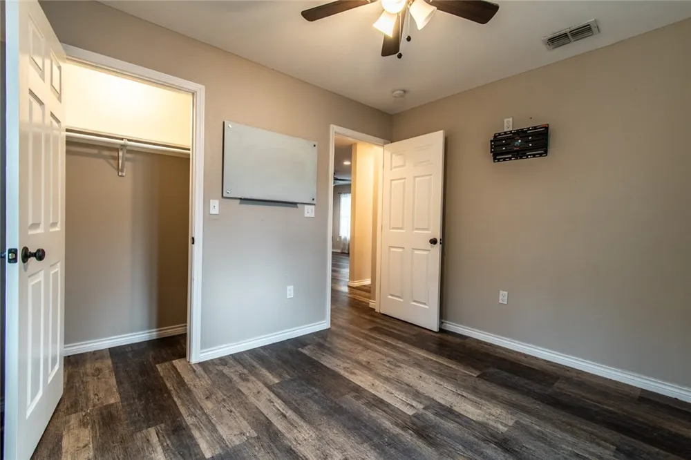 1221 Vance Drive Corpus Christi, TX 78412