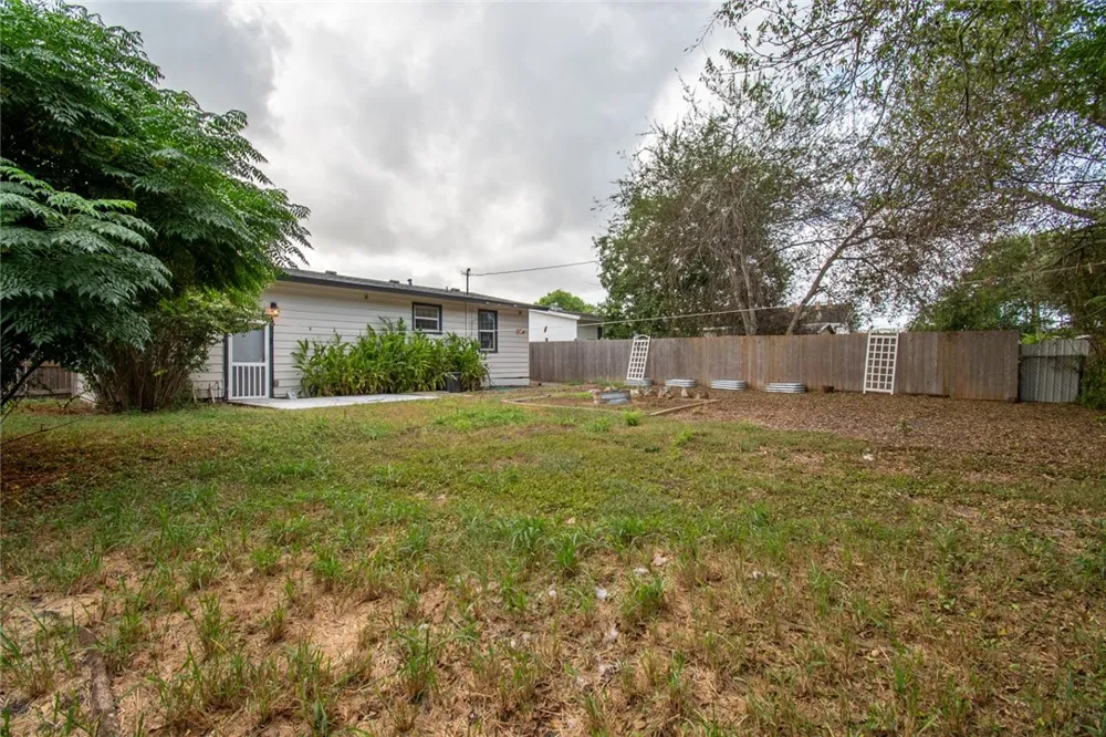 1221 Vance Drive Corpus Christi, TX 78412