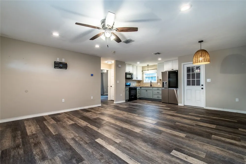 1221 Vance Drive Corpus Christi, TX 78412