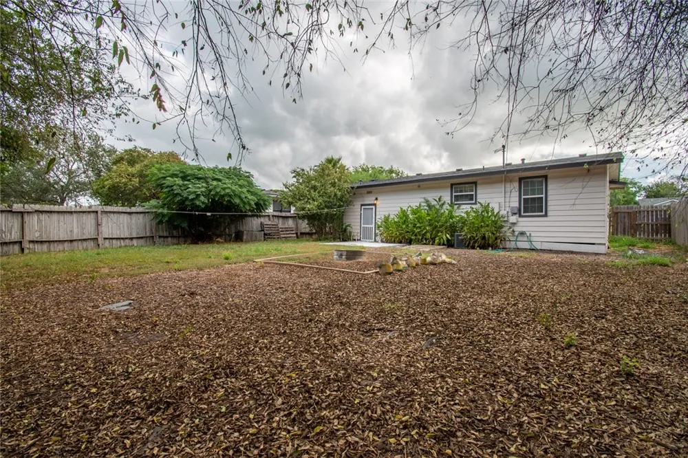 1221 Vance Drive Corpus Christi, TX 78412