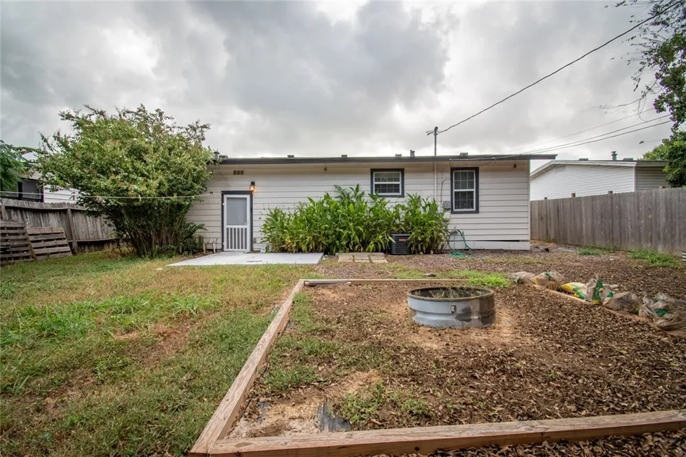 1221 Vance Drive Corpus Christi, TX 78412