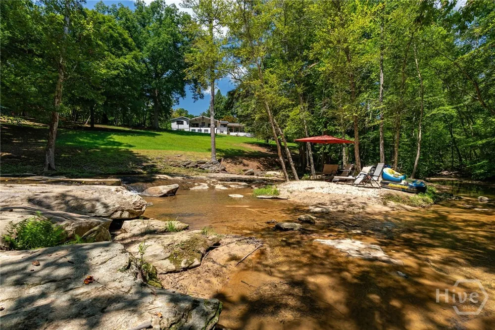 2425 Spratlin Mill Road Hull, GA 30646