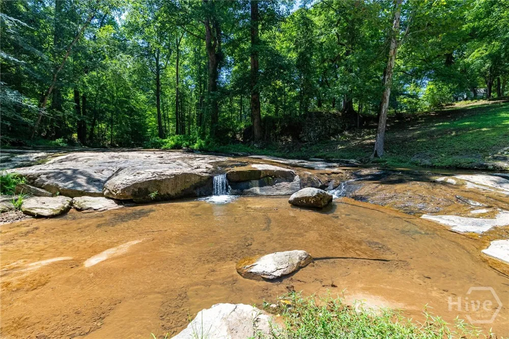 2425 Spratlin Mill Road Hull, GA 30646