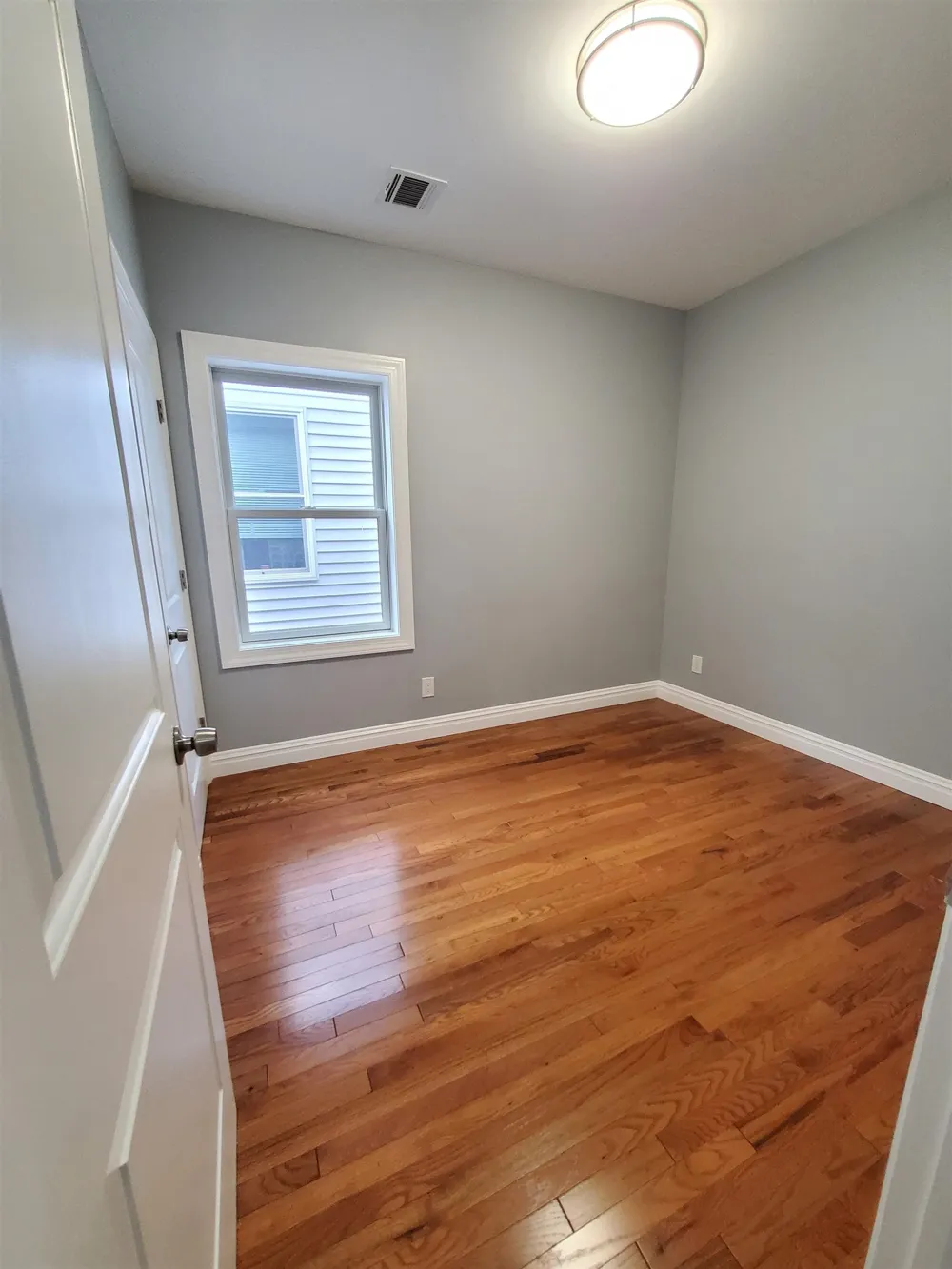 84 ANDREW ST Bayonne, NJ 07002