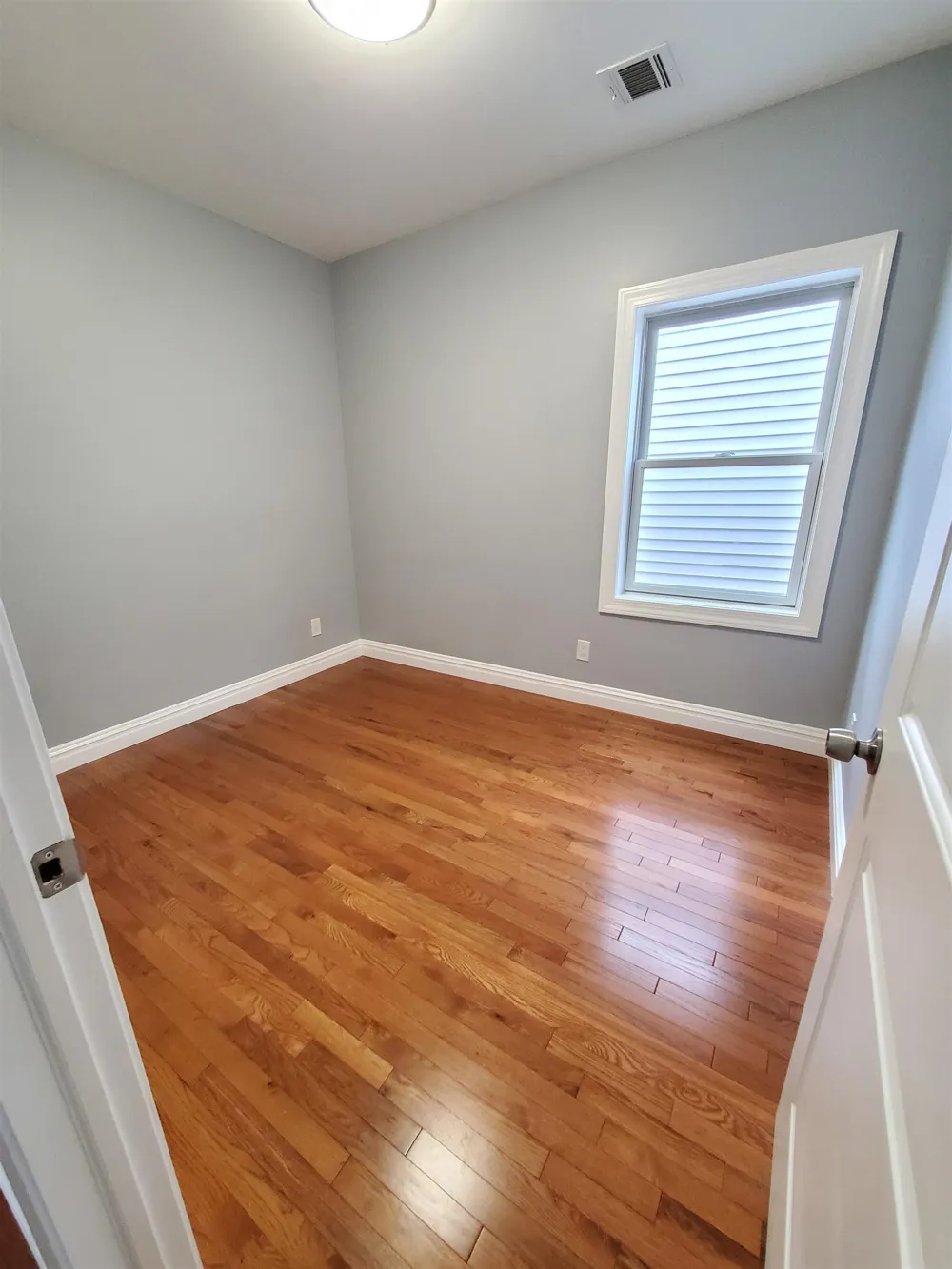 84 ANDREW ST Bayonne, NJ 07002